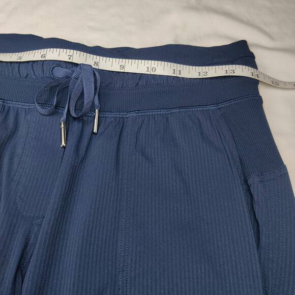Lululemon Dance Studio Mid Rise 25" Lightweight Cropped Pant True Navy Blue 4 - Picture 13 of 15